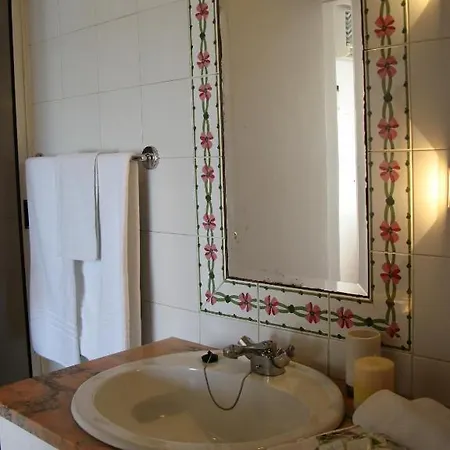 Oda ve Kahvaltı Quinta Buganvilias Castelo Branco (Faial)